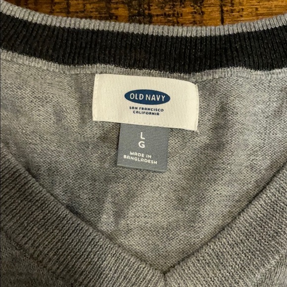 Men’s large V neck sweater. - Picture 3 of 4